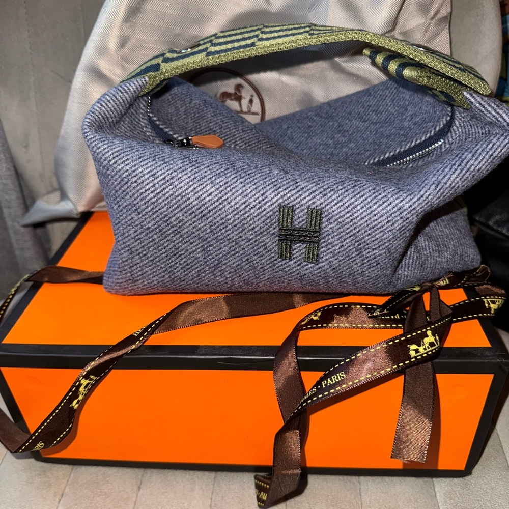 Stylish Gray and Blue Men's Bag